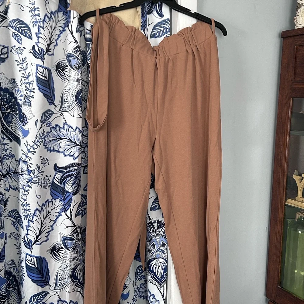 Stylish Tan Pants - Picture 1 of 5